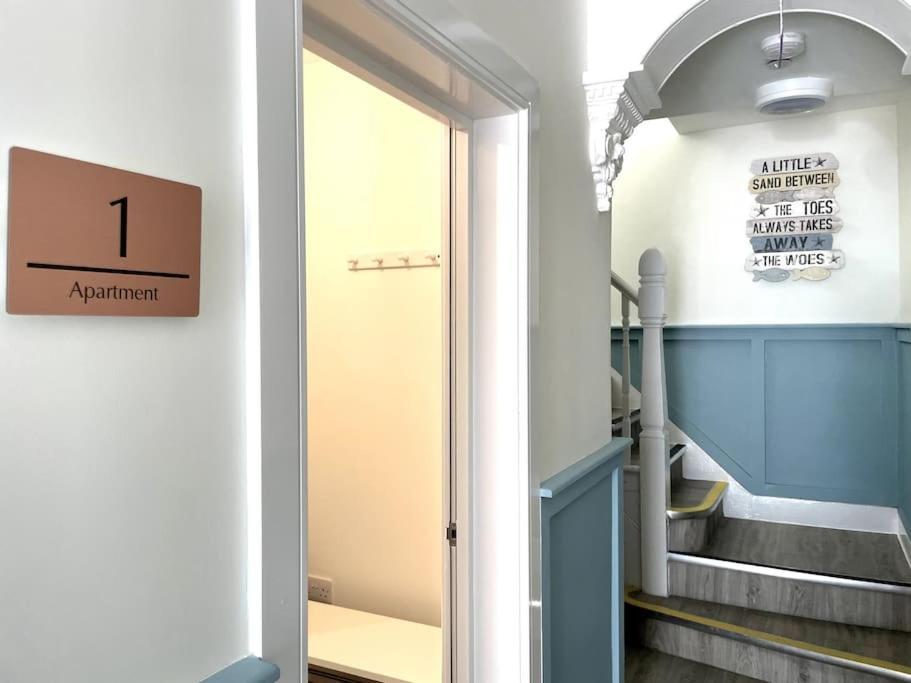Luxury Large Spacious 2 Bedroom Apt, Garden, Prime Location *
